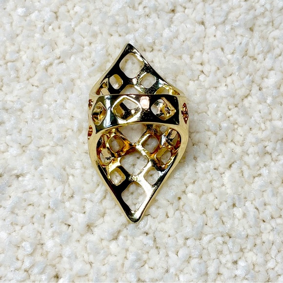 Statement ring - Picture 4 of 10